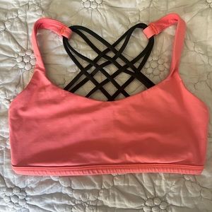 Lululemon size 4 coral sports bra